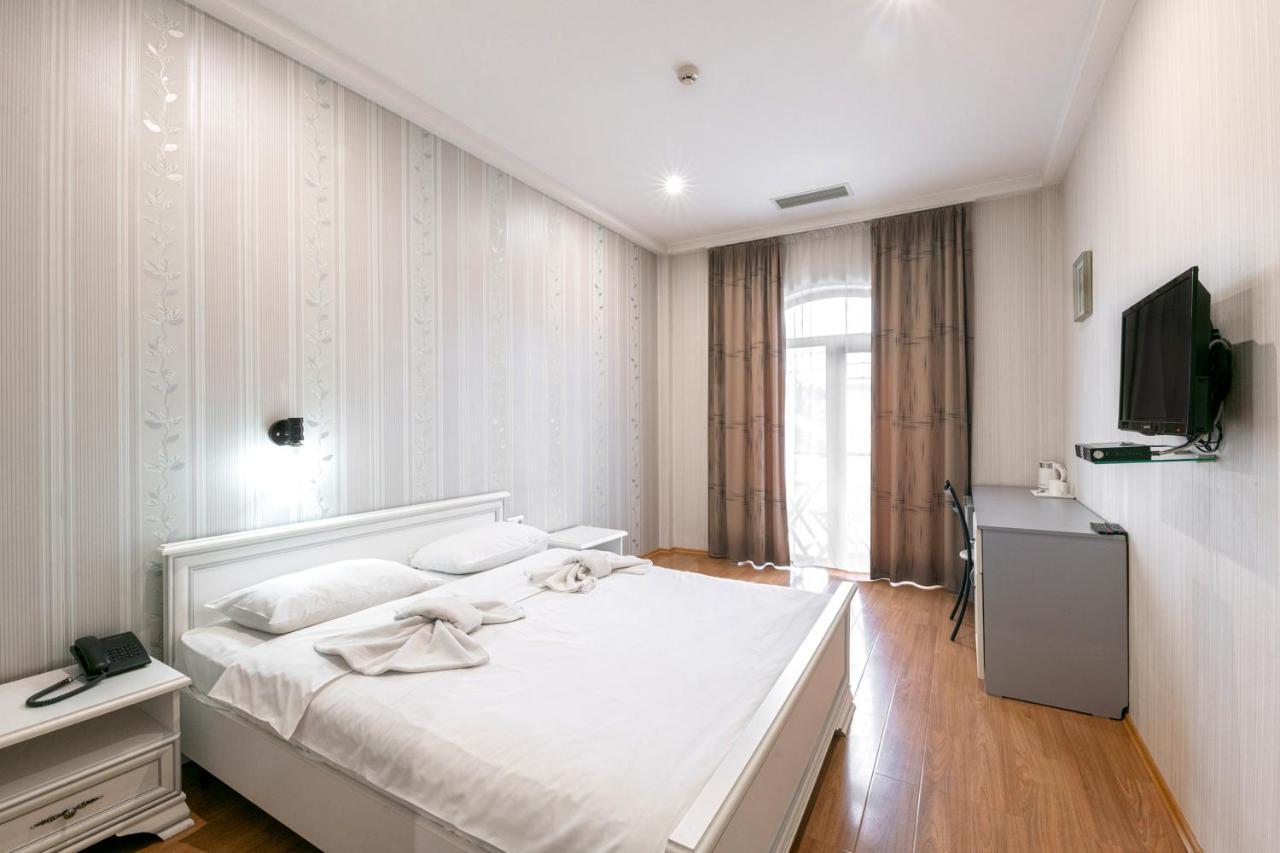 - Granada - Boutique Hotel - Tbilisi - Zewnętrze zdjęcie