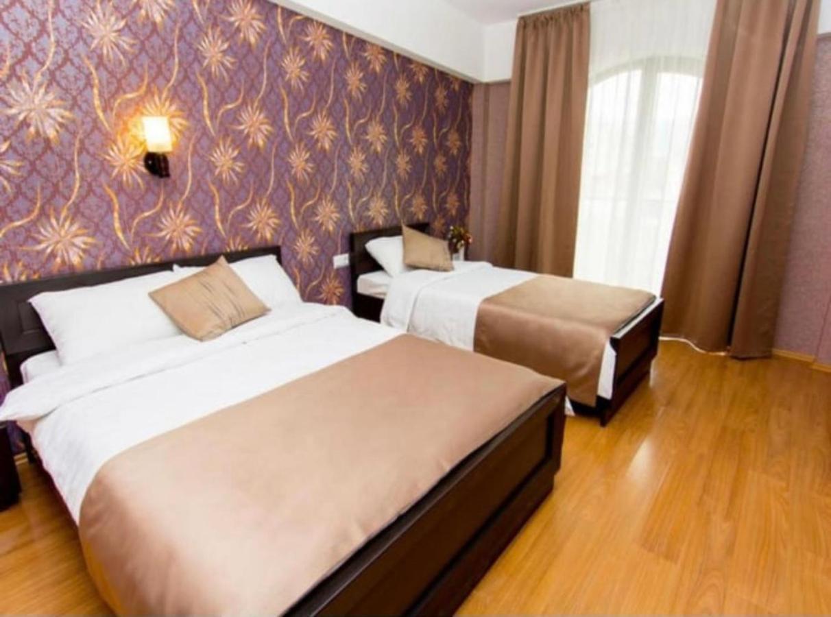- Granada - Boutique Hotel - Tbilisi - Zewnętrze zdjęcie
