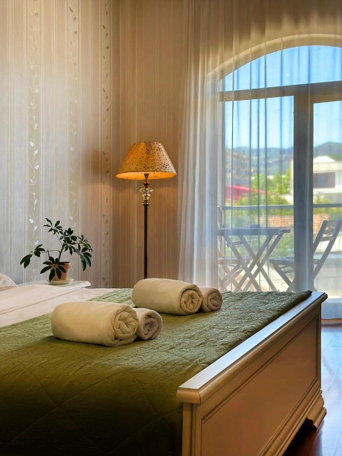 - Granada - Boutique Hotel - Tbilisi - Zewnętrze zdjęcie